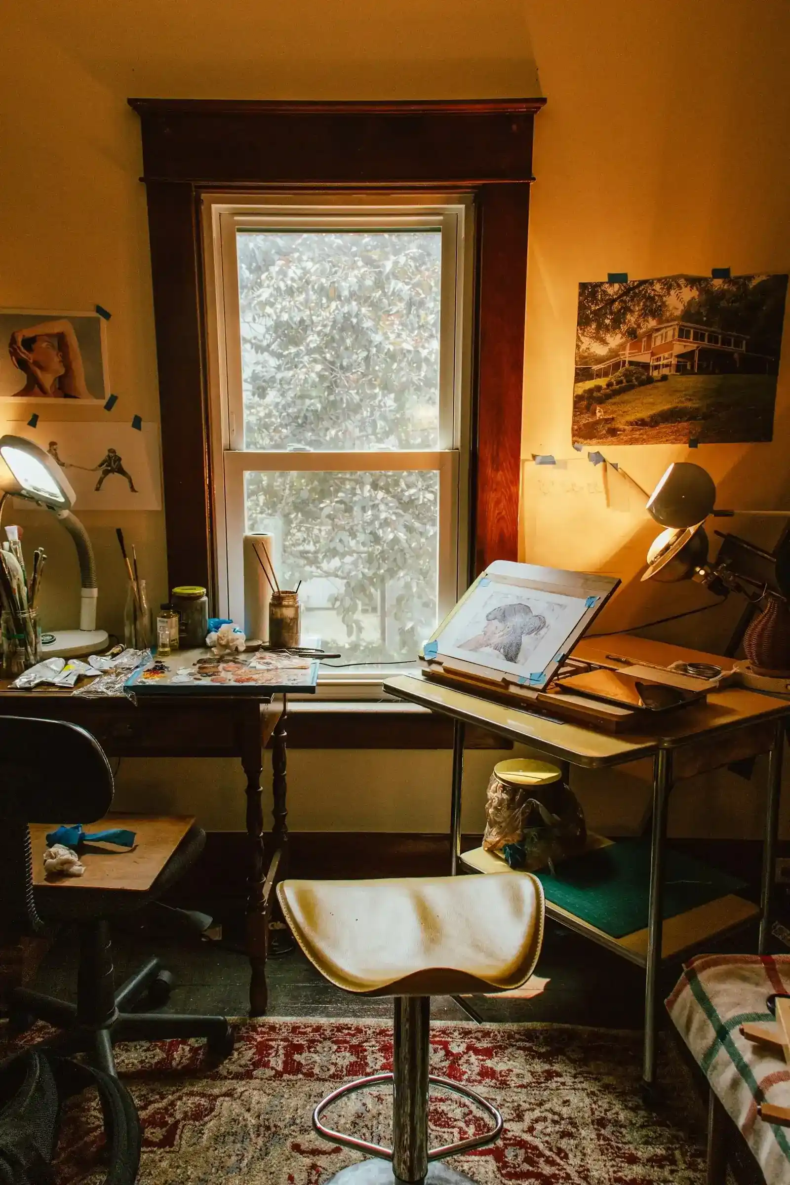 Atelier de création baigné de lumière naturelle pour artistes et photographes